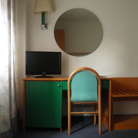Hotel Ramoverde Borgomanero Εξωτερικό φωτογραφία