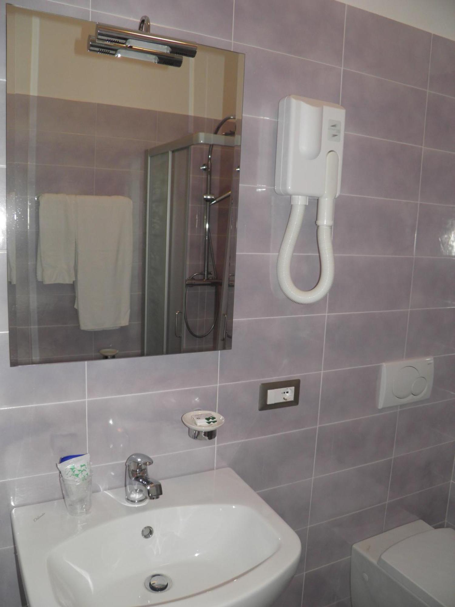 Hotel Ramoverde Borgomanero Εξωτερικό φωτογραφία