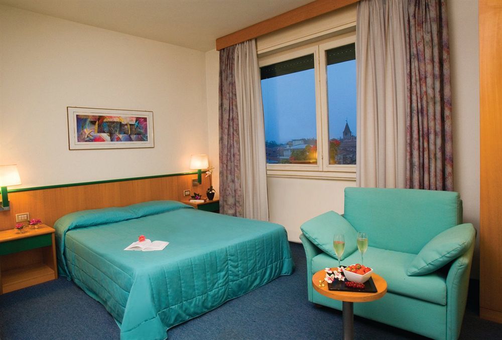 Hotel Ramoverde Borgomanero Εξωτερικό φωτογραφία