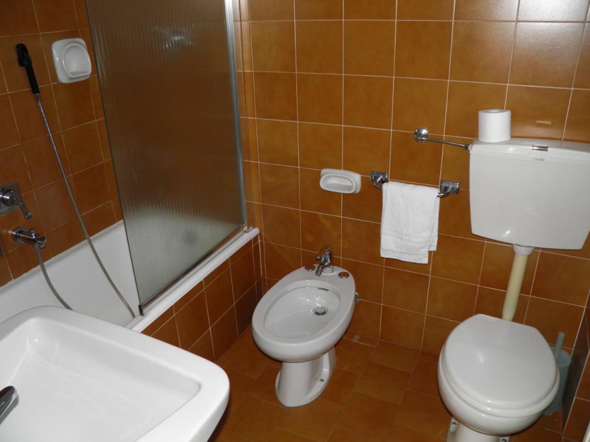 Hotel Ramoverde Borgomanero Δωμάτιο φωτογραφία